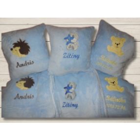   Egyedi feliratos babatakaró szett hímzett névre szóló párna + babapléd